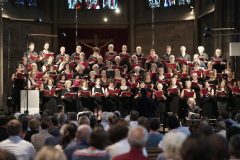 Schindlers Missa in Jazz: Solitude-Chor und Band,